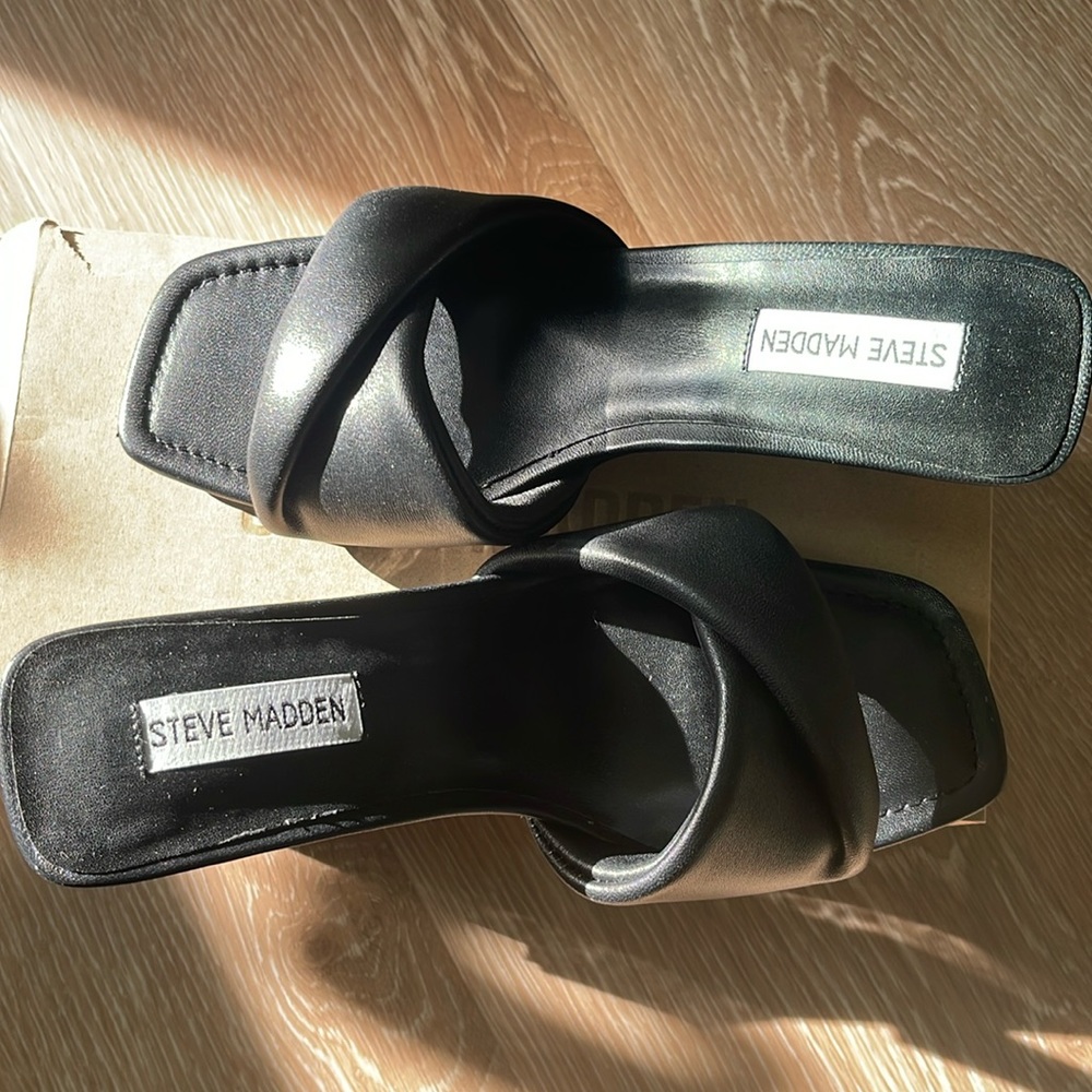 Steve Madden black heels